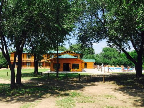 Cabaa±As Y Posada El Milagro