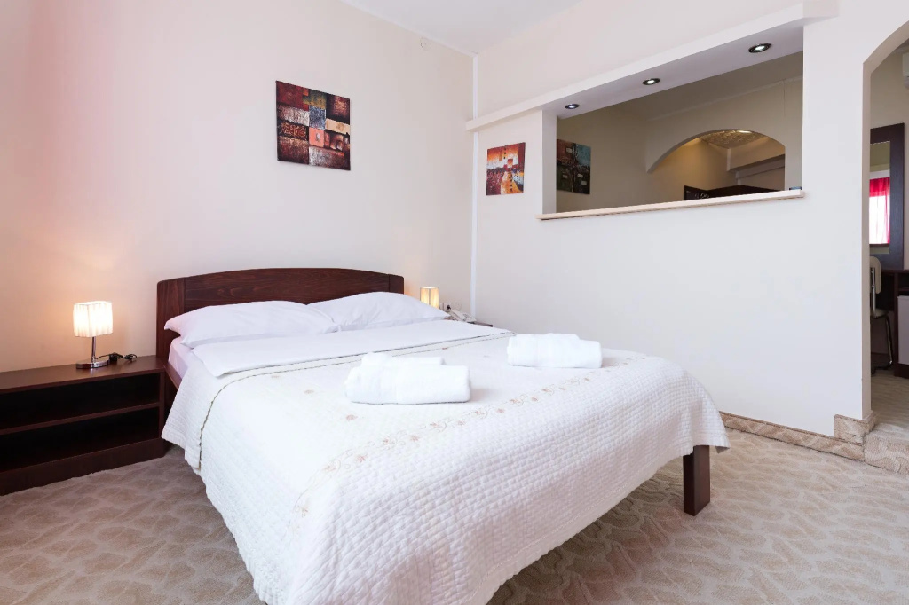 Standard Double room (full double bed)