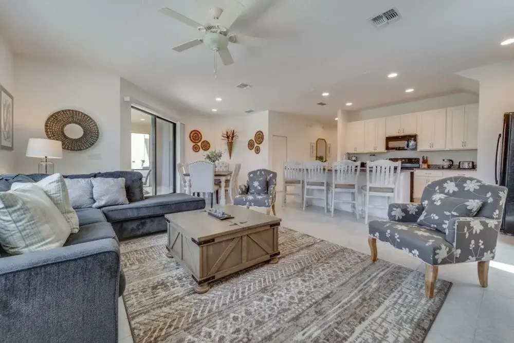 Beautiful Providence Vacation Home 5 Bedroom Home by Redawning