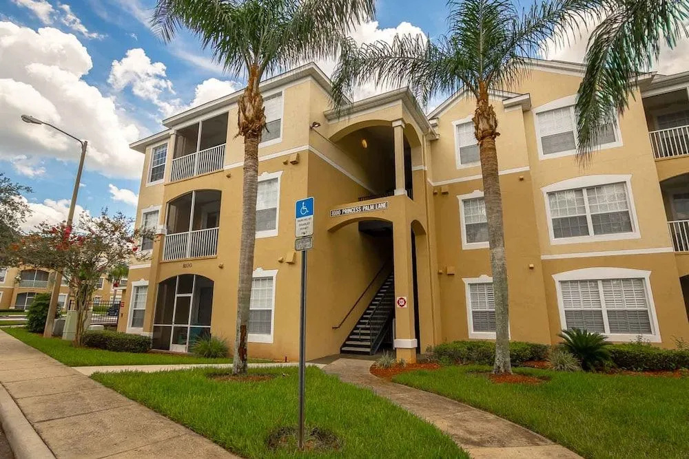Windsor Palms 8100 - 101