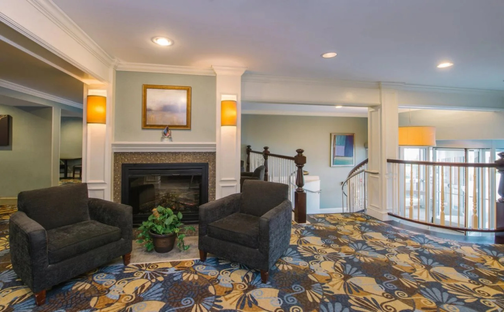 Lobby & Reception
