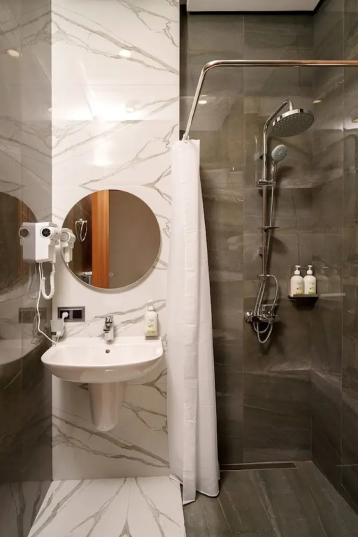 Двухместный номер Standard (двуспальная кровать) в Revive Boutique Hotel
