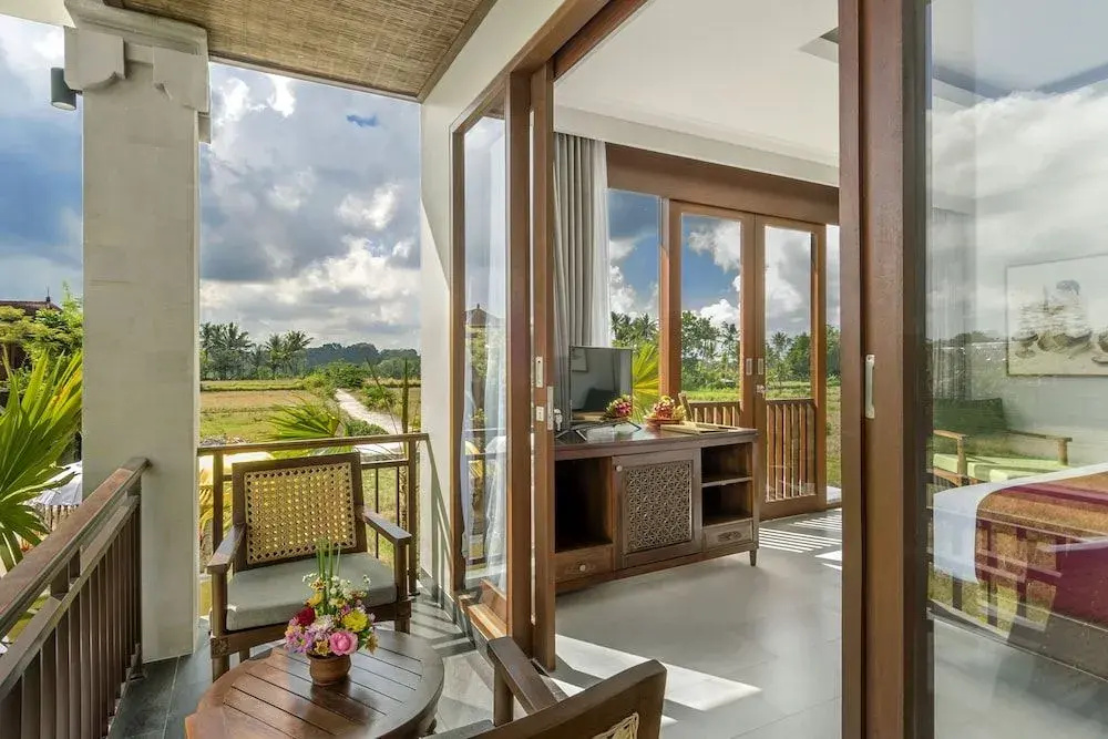Balcony & Terrace