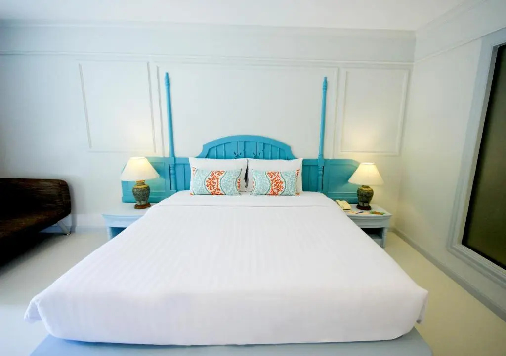 Deluxe Double room (full double bed)