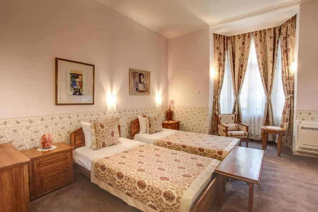 Standard Double room (twin beds)