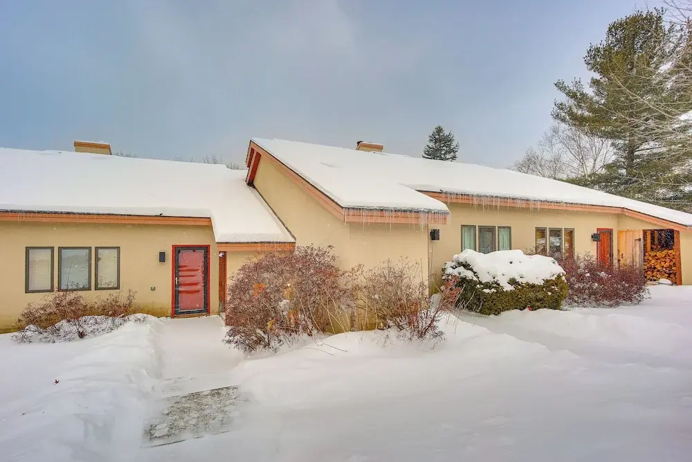 Primely Located Dover Escape < 1 Mi to Mt Snow!