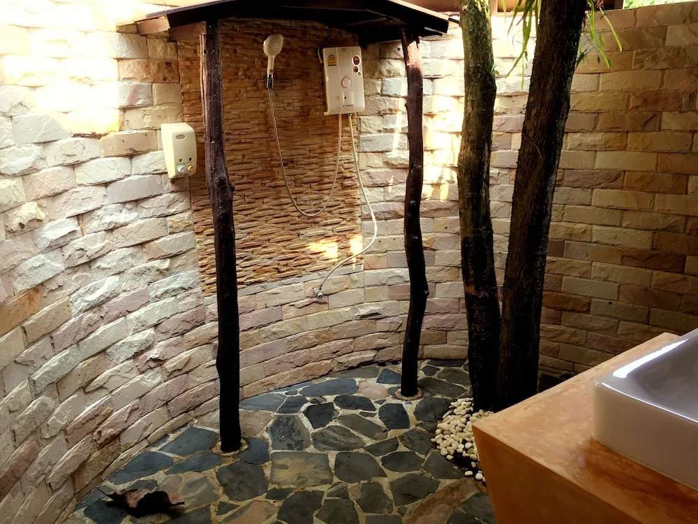 Standard room with partial sea view