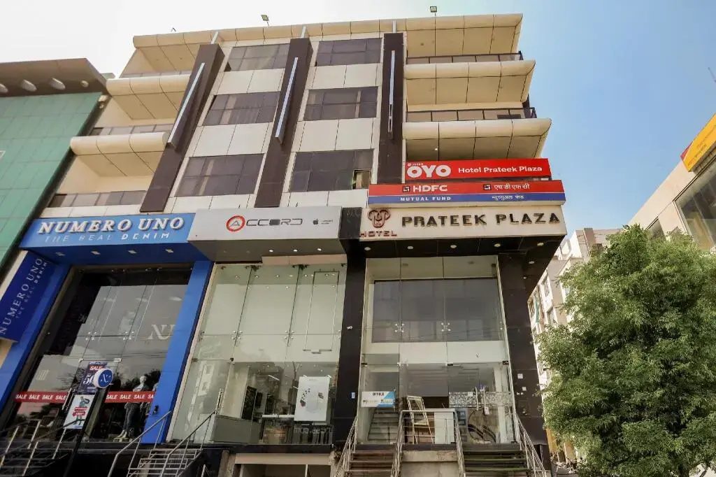 Hotel Prateek Plaza by OYO Rooms