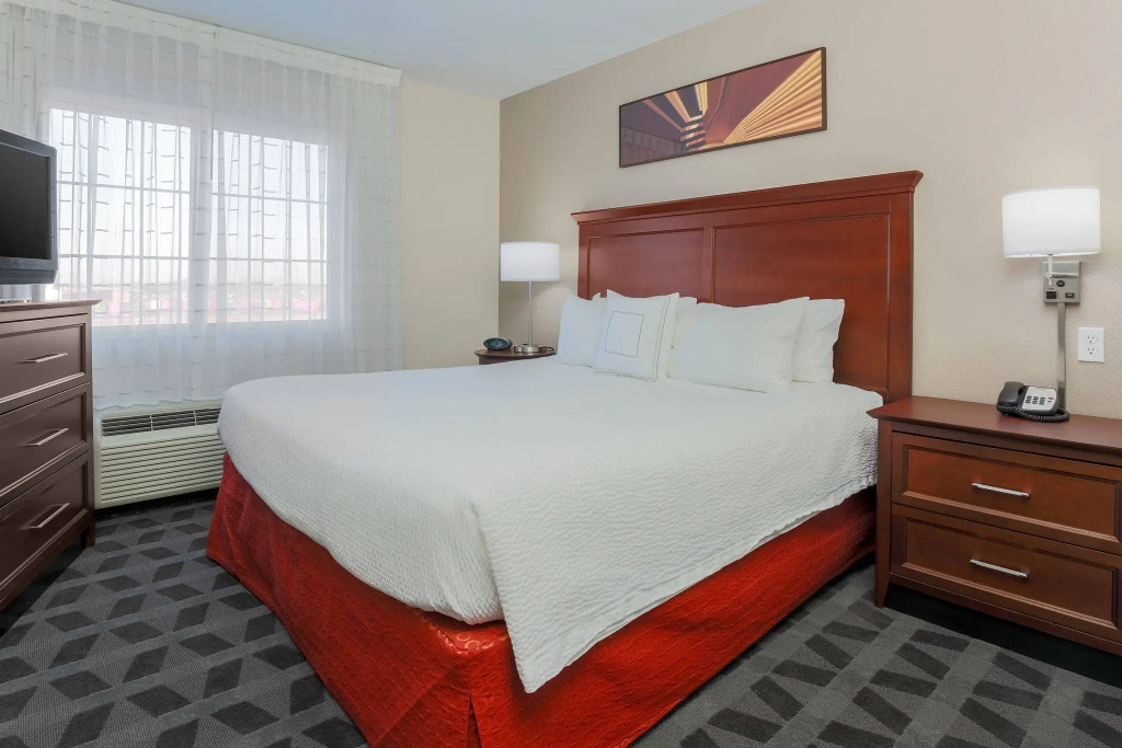 1 Bedroom Double Suite (full double bed)