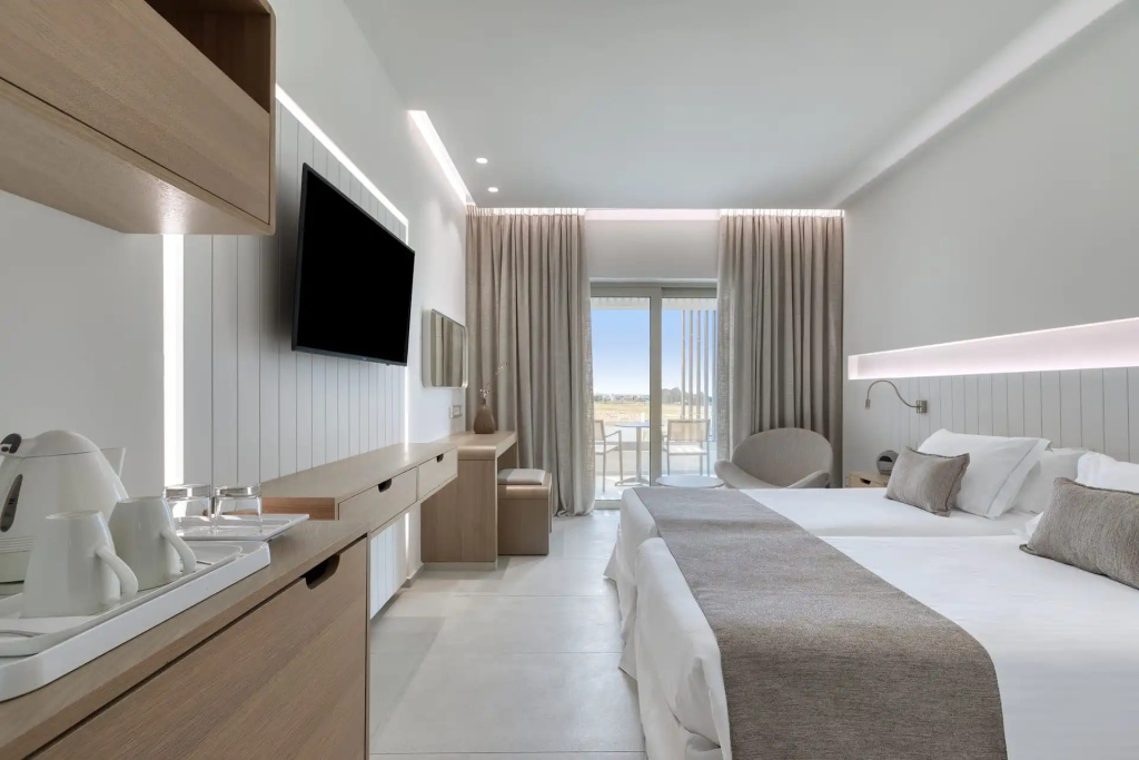 Superior Double room with sea view (twin beds)
