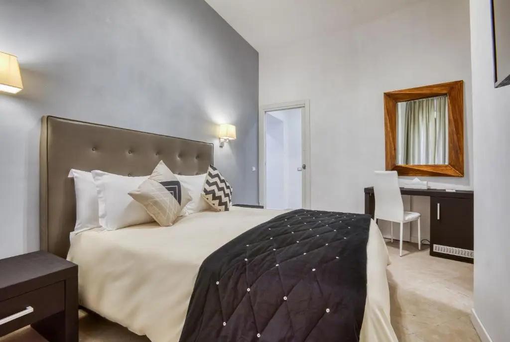 Standard Double room (full double bed)