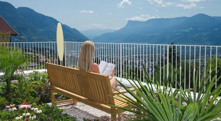 Balcony & Terrace