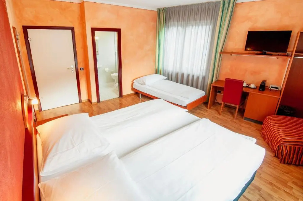Tailormade Hotel AL GIARDINETTO Biasca - Chambres