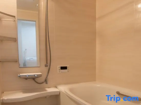 [WAMARE Kikukawa HOTEL] Sightseeing in Asakusa! 4m walk from Kikukawa Sta. Up to 6 guests.
