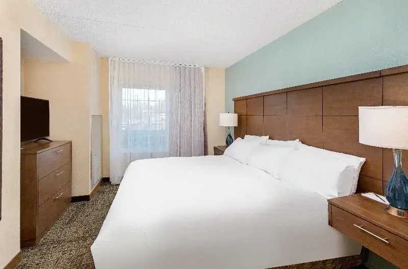 Staybridge Suites Oak Ridge by IHG - Chambres