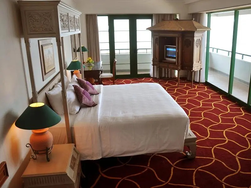 Bali Beach Hotel - Chambres