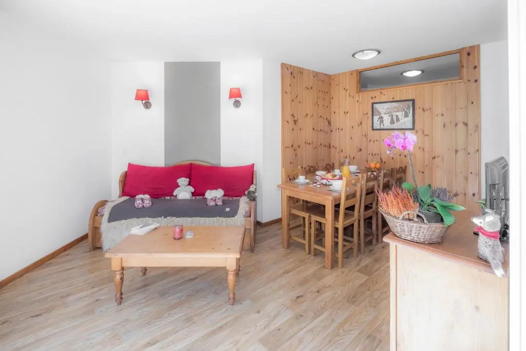 2 Bedrooms Duplex Apartment