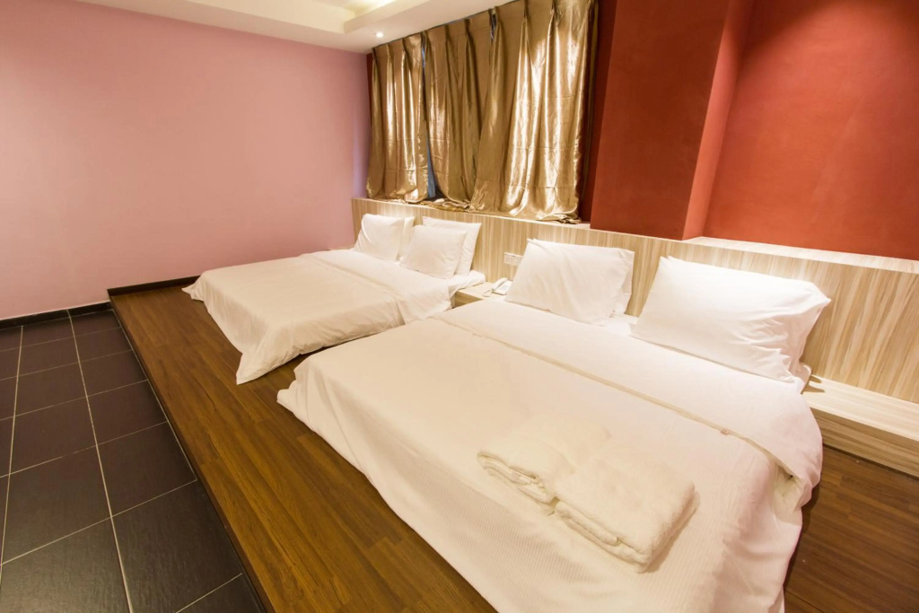 JS Hotel — 5