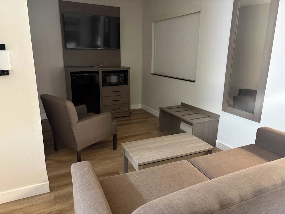 Quadruple Suite