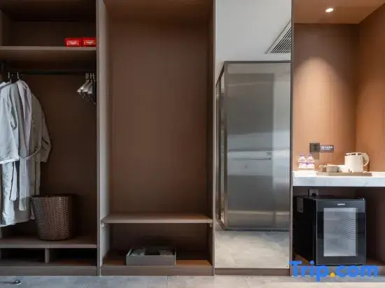 Premier room