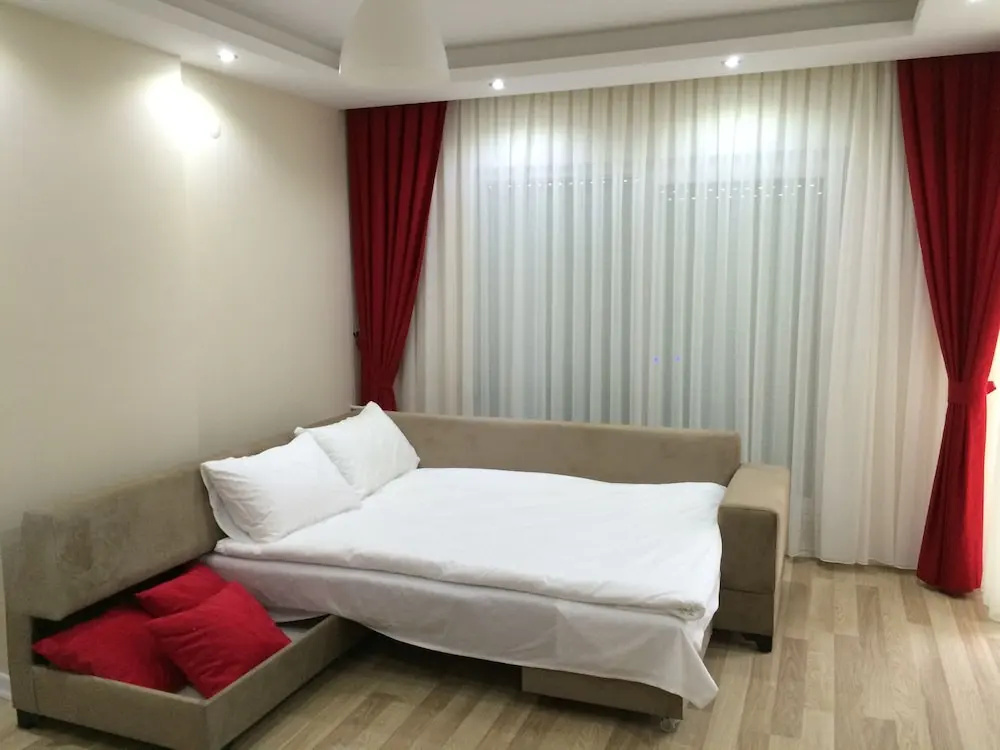 1 Bedroom Apartment with balcony