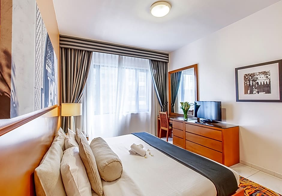 Golden Sands Hotel Apartments