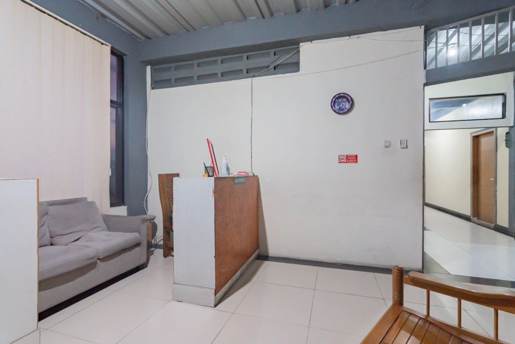 Lobby & Reception