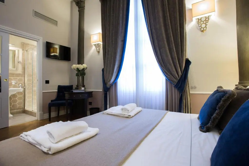 Standard Double room (full double bed)