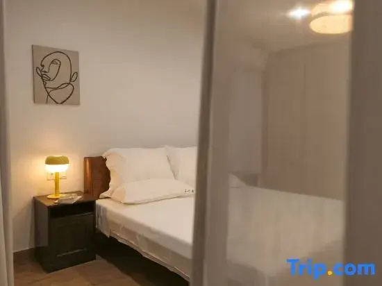 Standard Double room with view (full double bed)