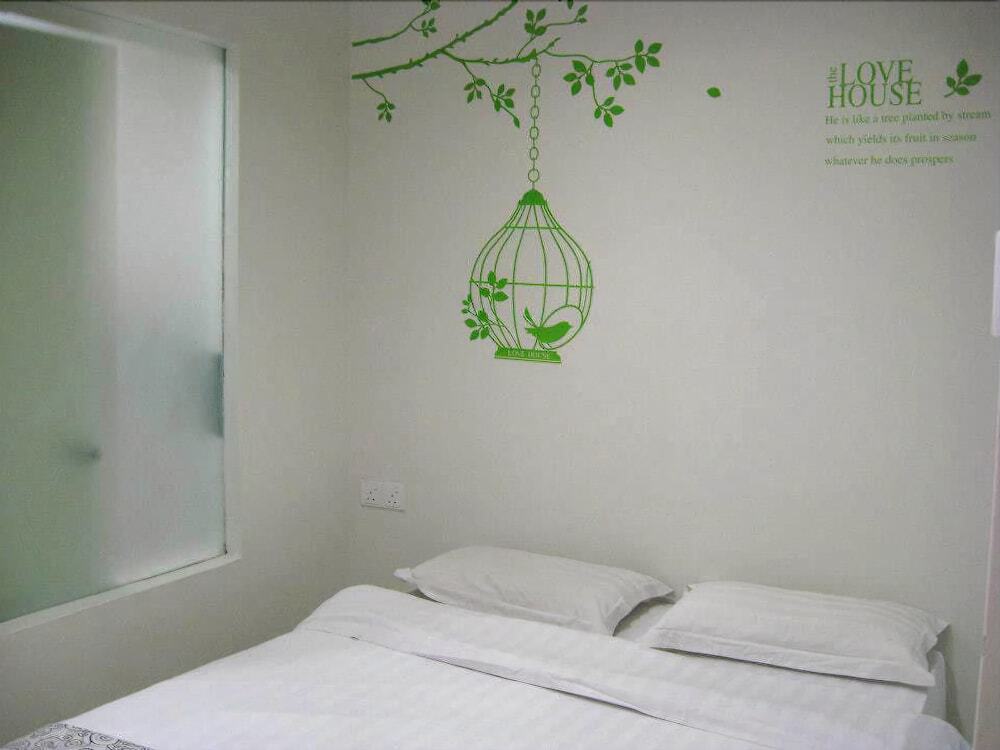 Hii-5 Hotel