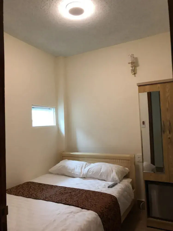 Economy room