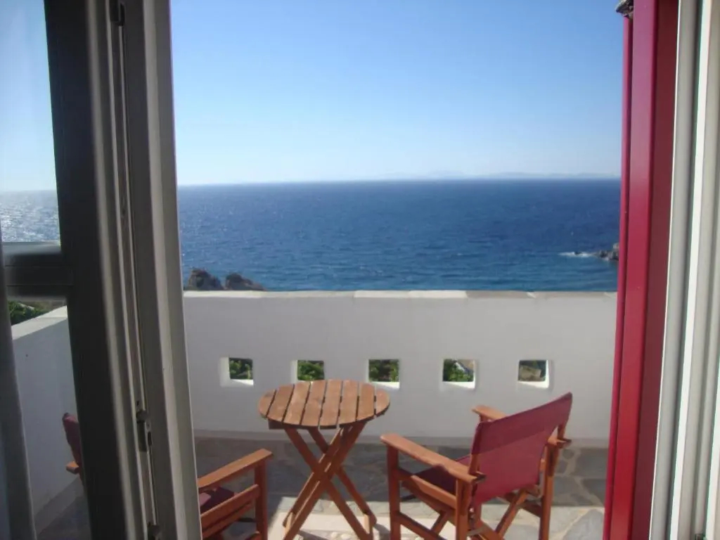 1 Bedroom Bungalow with sea view