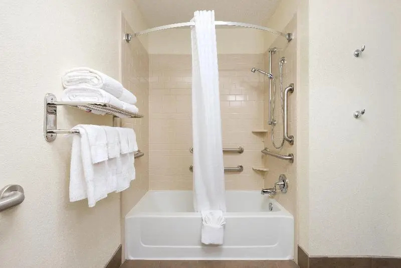Candlewood Suites Columbia Hwy 63 and I 70 - Chambres