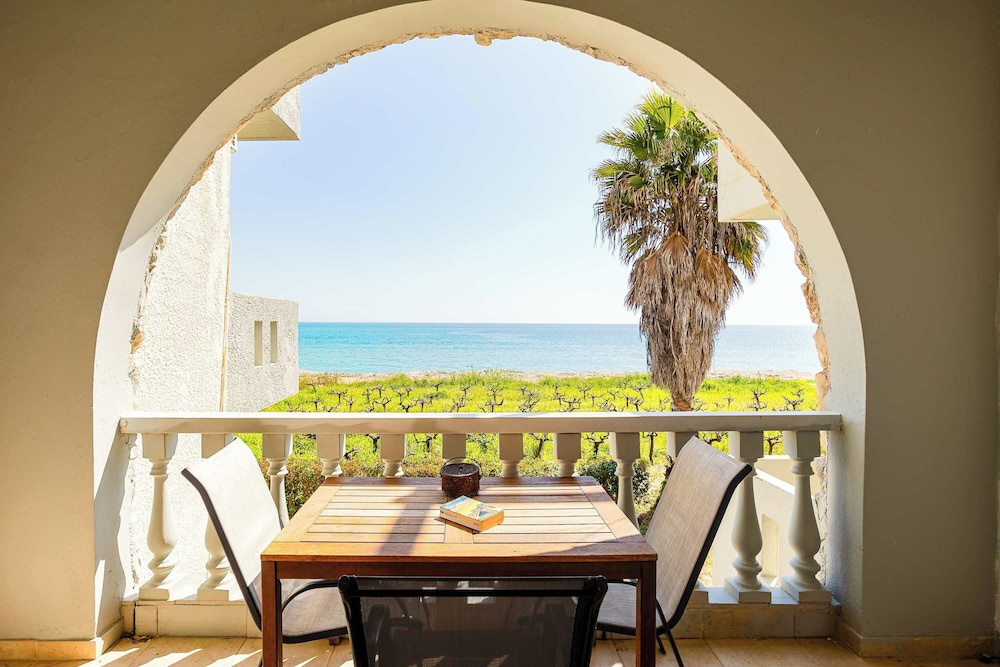 Beachfront Nest Memi Koroni-seaheaven House A3