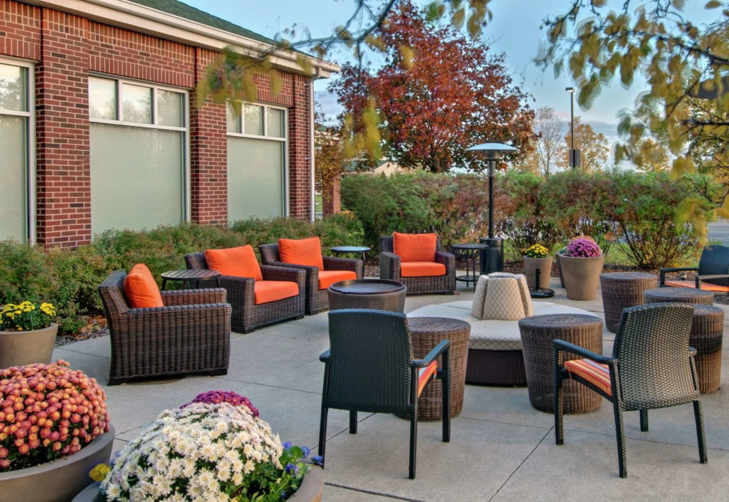 Hilton Garden Inn Detroit Metro Airport - 2