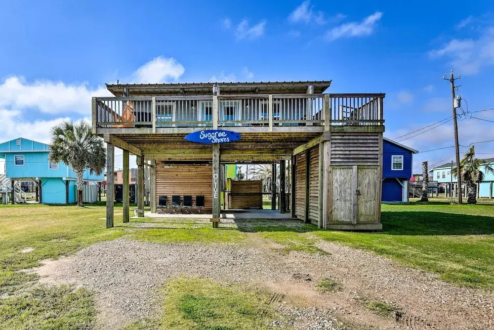 Steps to Sand: Surfside Beach Gem w/ Large Yard