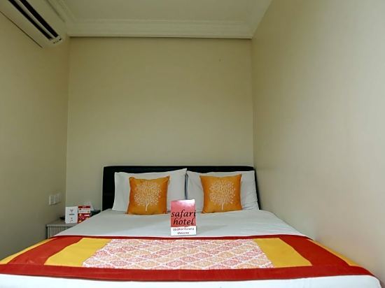 Safari Hotel
