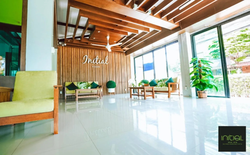 Lobby & Reception