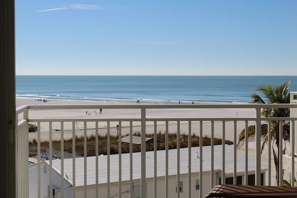 Jamaica Royale 404 - 2 Br Condo