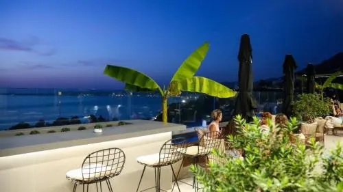Beach & Waterfront