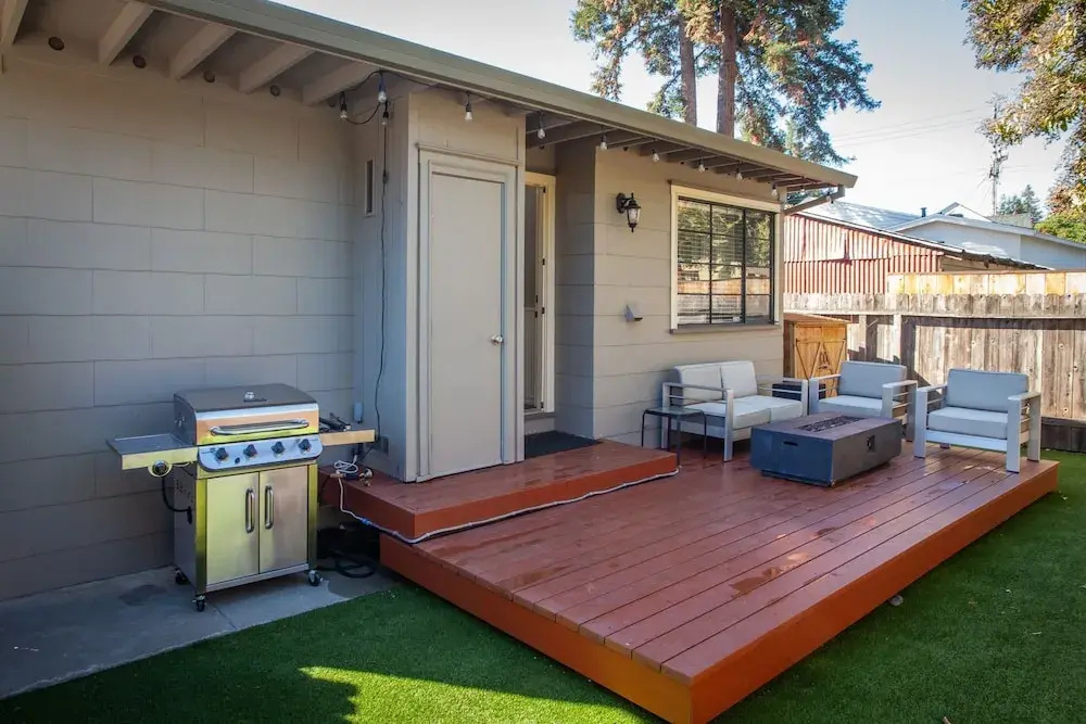 Cute And Relaxing 2br House In Cherry Street District 2 Bedroom Home by Redawning
