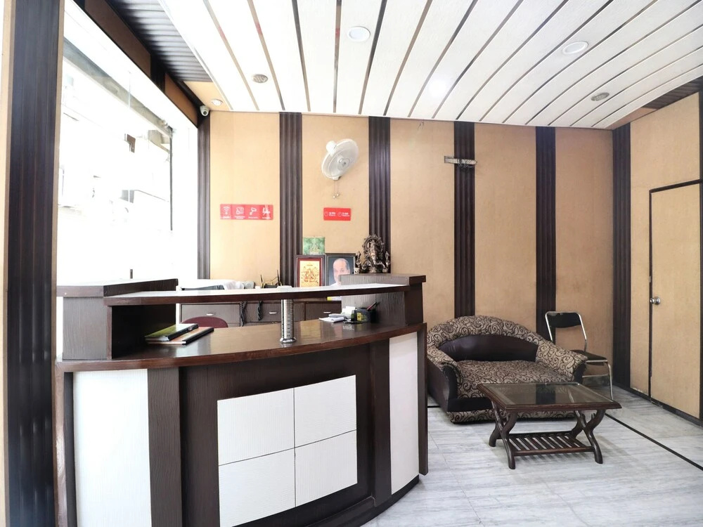 OYO 14985 Hotel S K