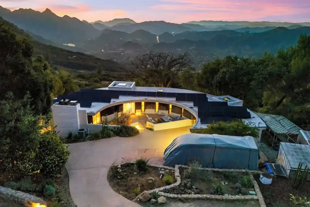 Malibu Hills Studio w/ Mountain Views + Near Beaches Cielo Nook by Avantstay