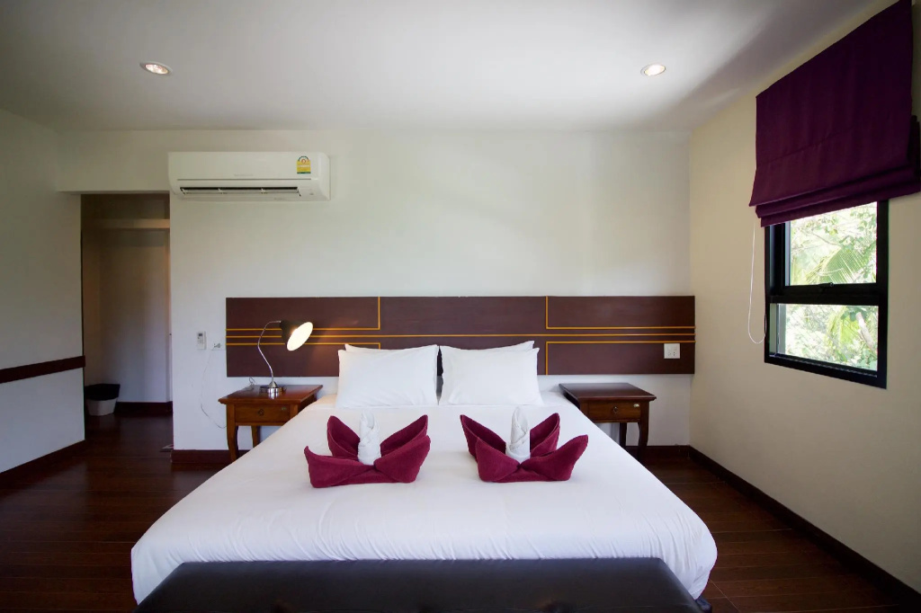 Standard Double room with sea view (full double bed)