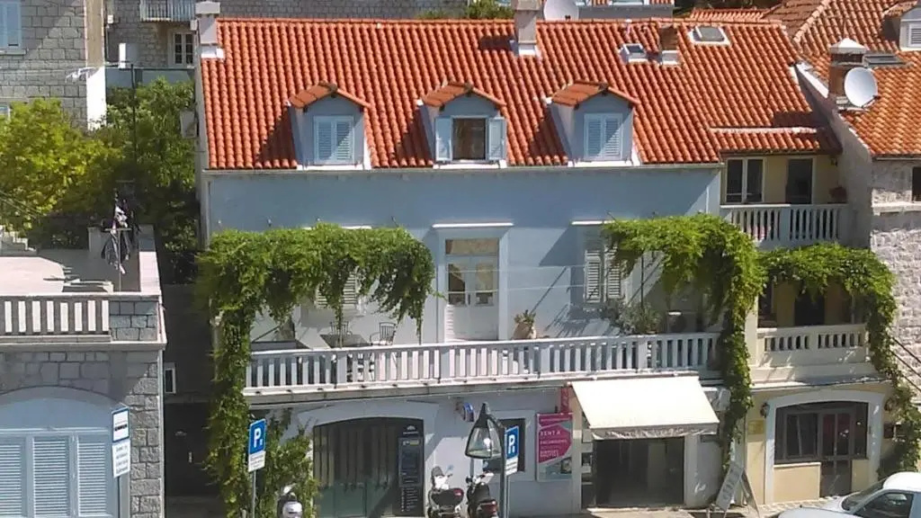 Old Town Vintage Apartment