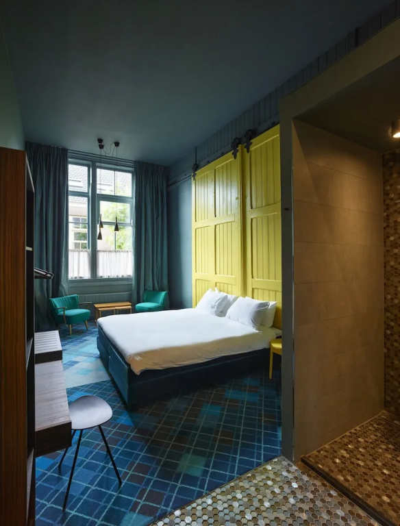 Deluxe Double room (full double bed)