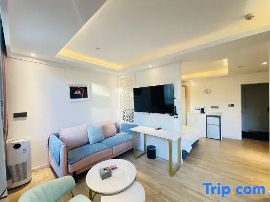 Madrigal hotel 205