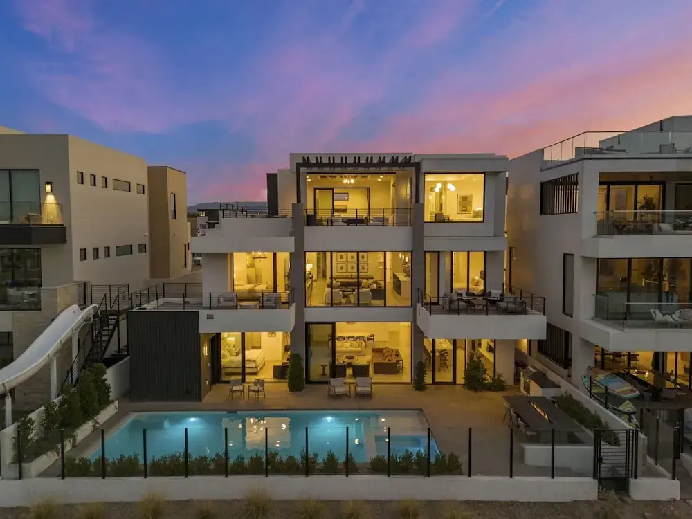 Luxury Beachside 7 Bedroom Home