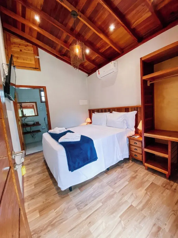 Deluxe Double room (full double bed)