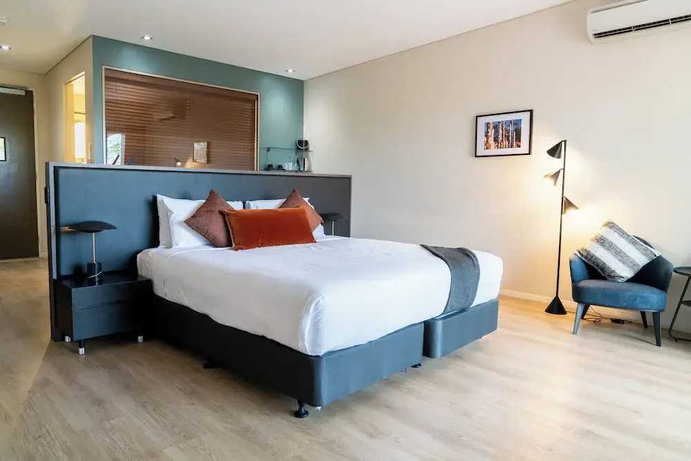 Superior Double room with balcony (full double bed)